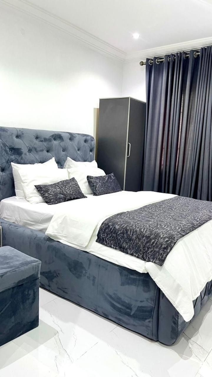 Blueocean Apartment Бенин Сити Екстериор снимка